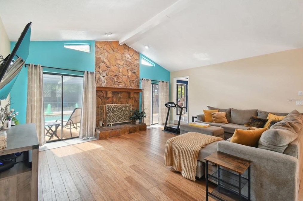 2777 Valencia Ln, Palm Harbor FL  34684-3936 exterior