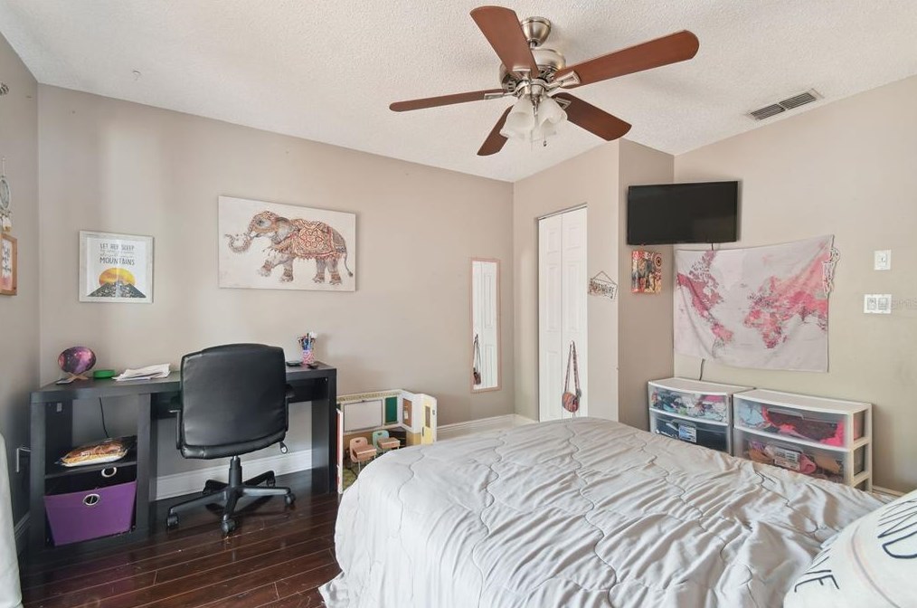 2777 Valencia Ln, Palm Harbor FL  34684-3936 exterior