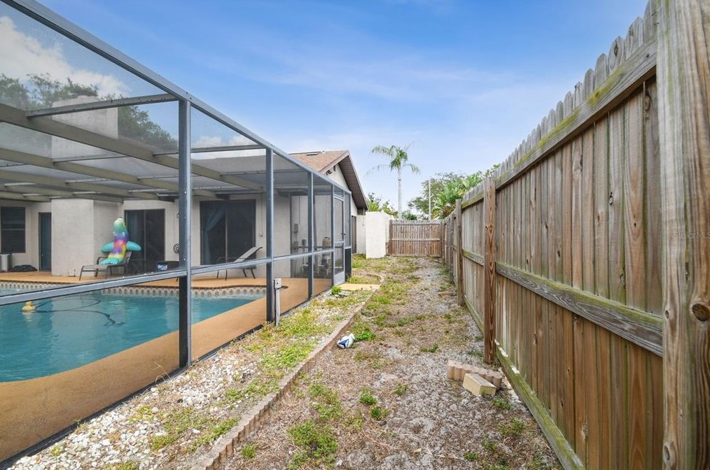 2777 Valencia Ln, Palm Harbor FL  34684-3936 exterior