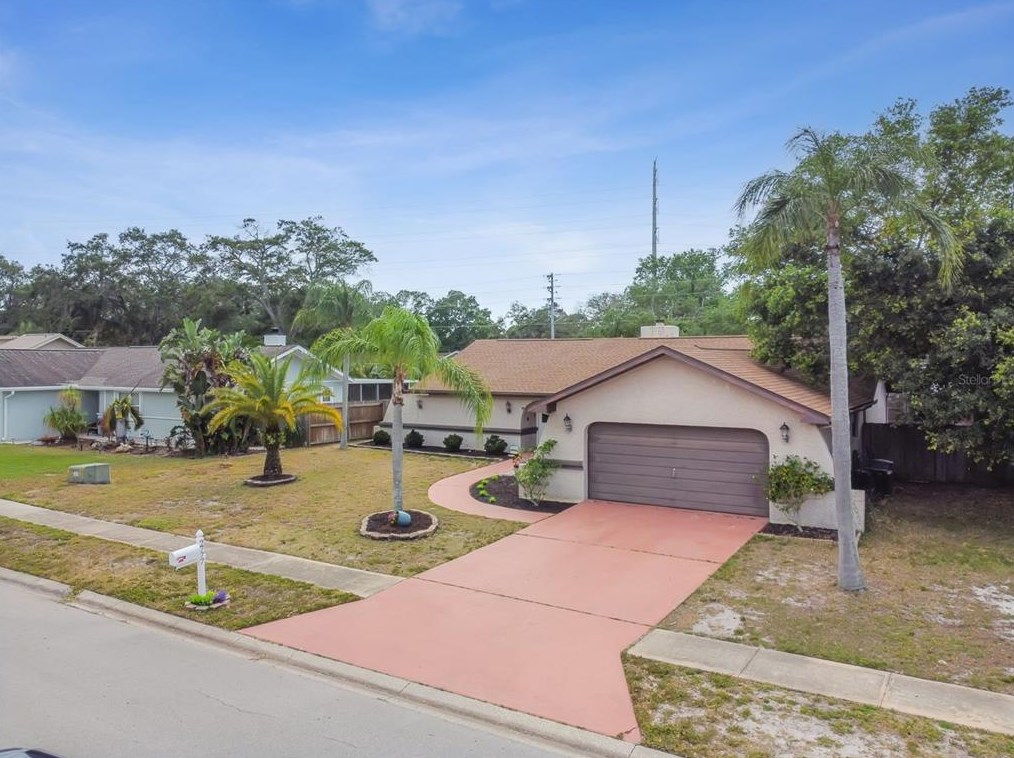 2777 Valencia Ln, Palm Harbor FL  34684-3936 exterior