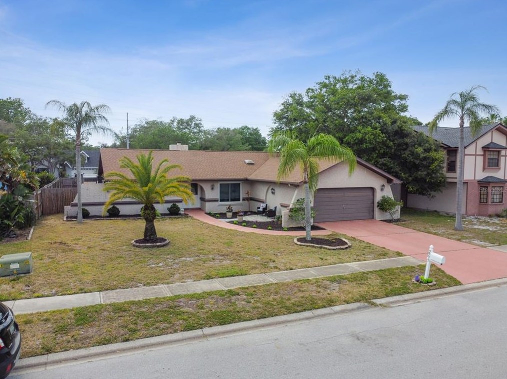 2777 Valencia Ln, Palm Harbor FL  34684-3936 exterior