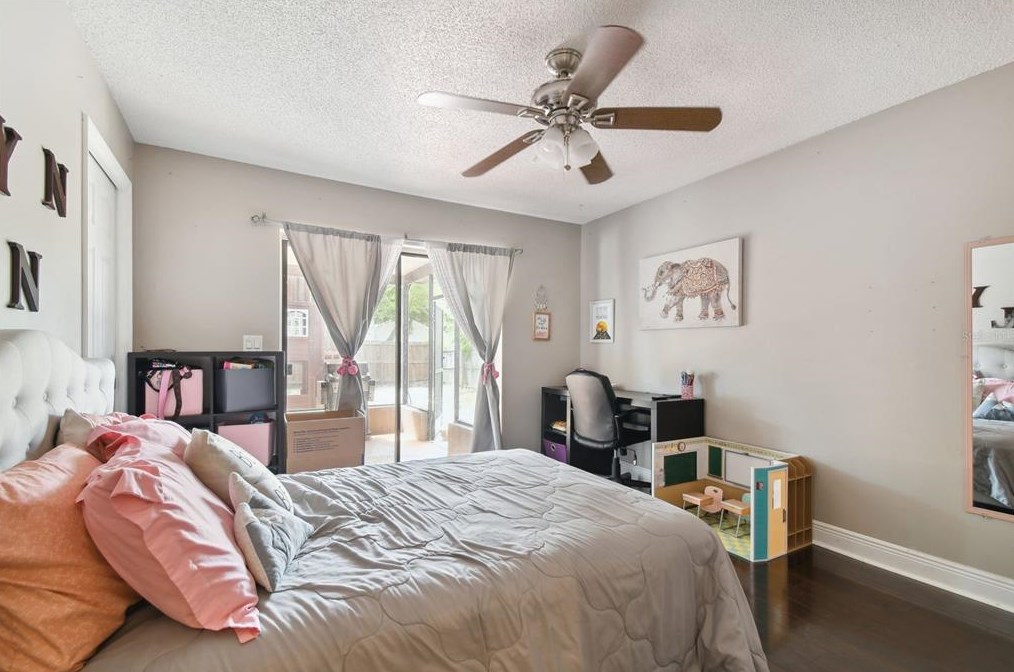 2777 Valencia Ln, Palm Harbor FL  34684-3936 exterior