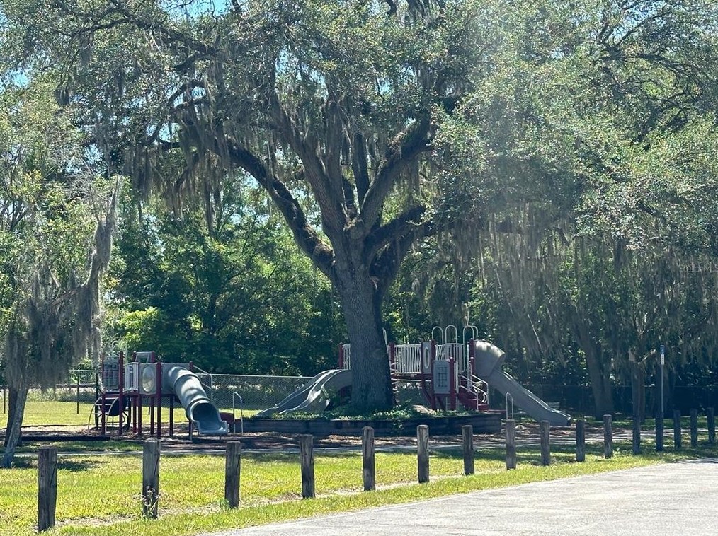 4801 Airport Rd, Zephyrhills FL  33542-5201 exterior