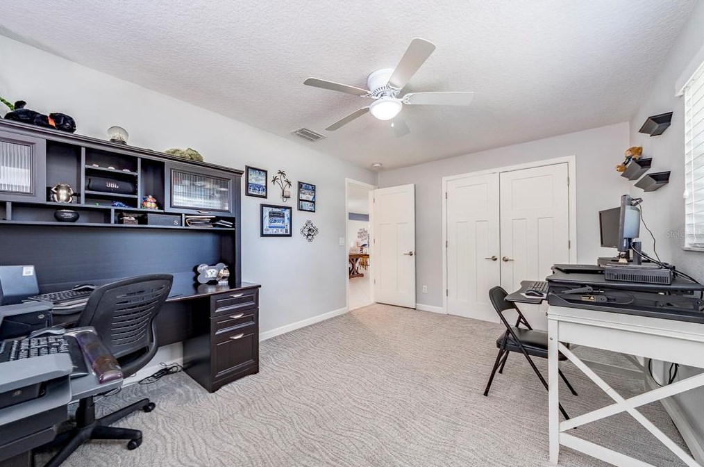 11233 142 Way, Largo FL  33774-4423 exterior