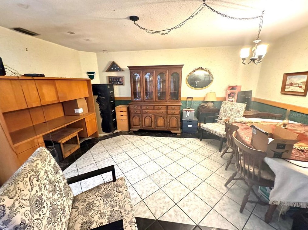 705 Wild Oak Ln, Palm Harbor FL  34683-3033 exterior