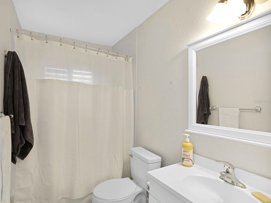 735 42nd Ave, Saint Petersburg FL  33703-4636 exterior