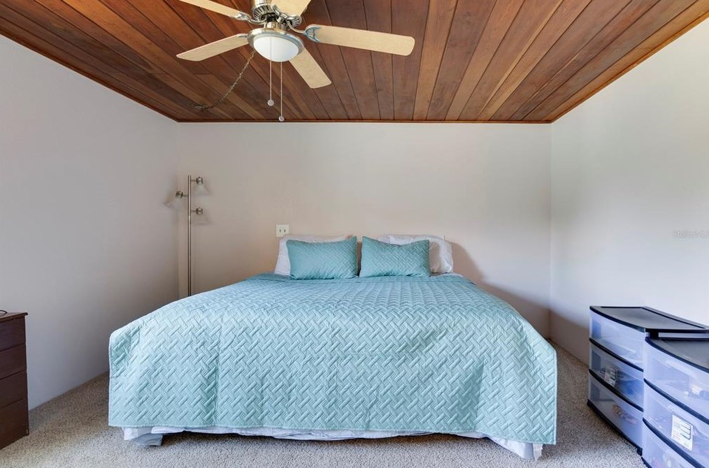 5480 43rd Ter, Saint Petersburg FL  33709-5548 exterior