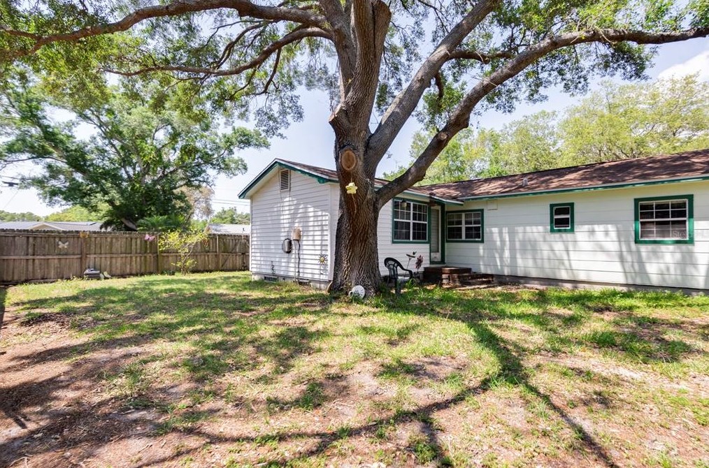 5480 43rd Ter, Saint Petersburg FL  33709-5548 exterior