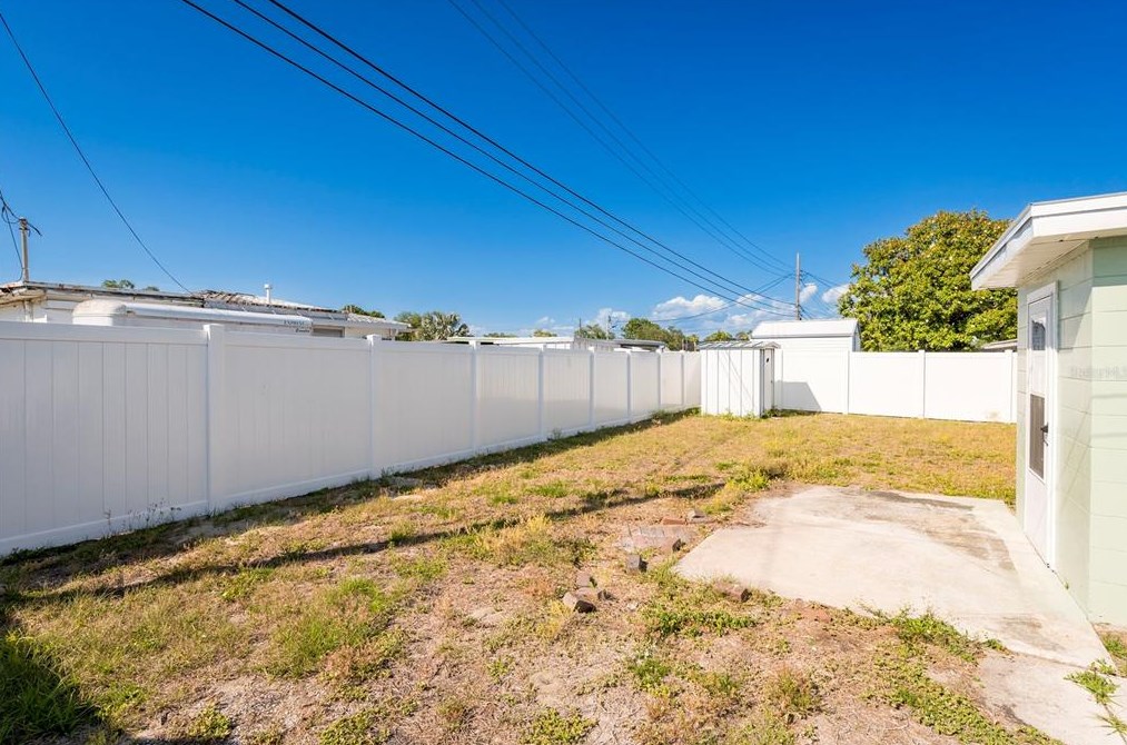 10477 119 Ave, Largo FL  33773-2227 exterior