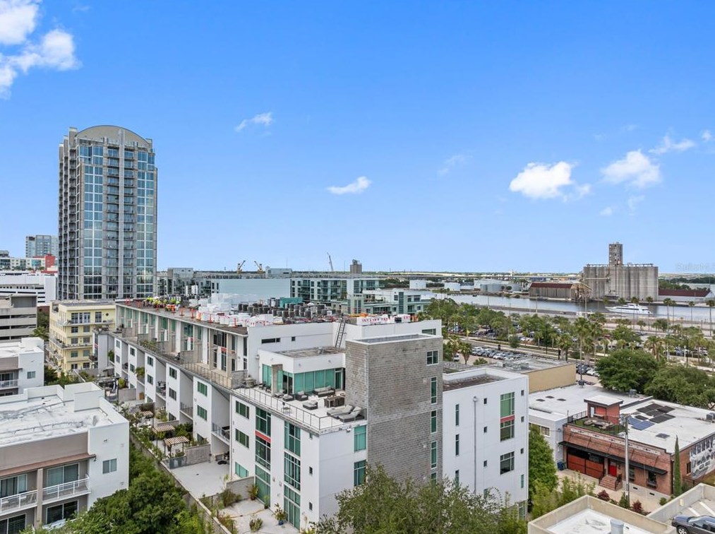 101 12th St, Tampa FL 33602-4207 exterior