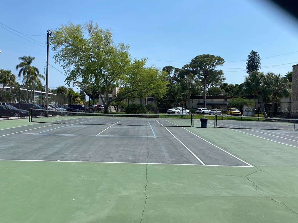 4910 38th Way, Saint Petersburg FL  33711-4868 exterior