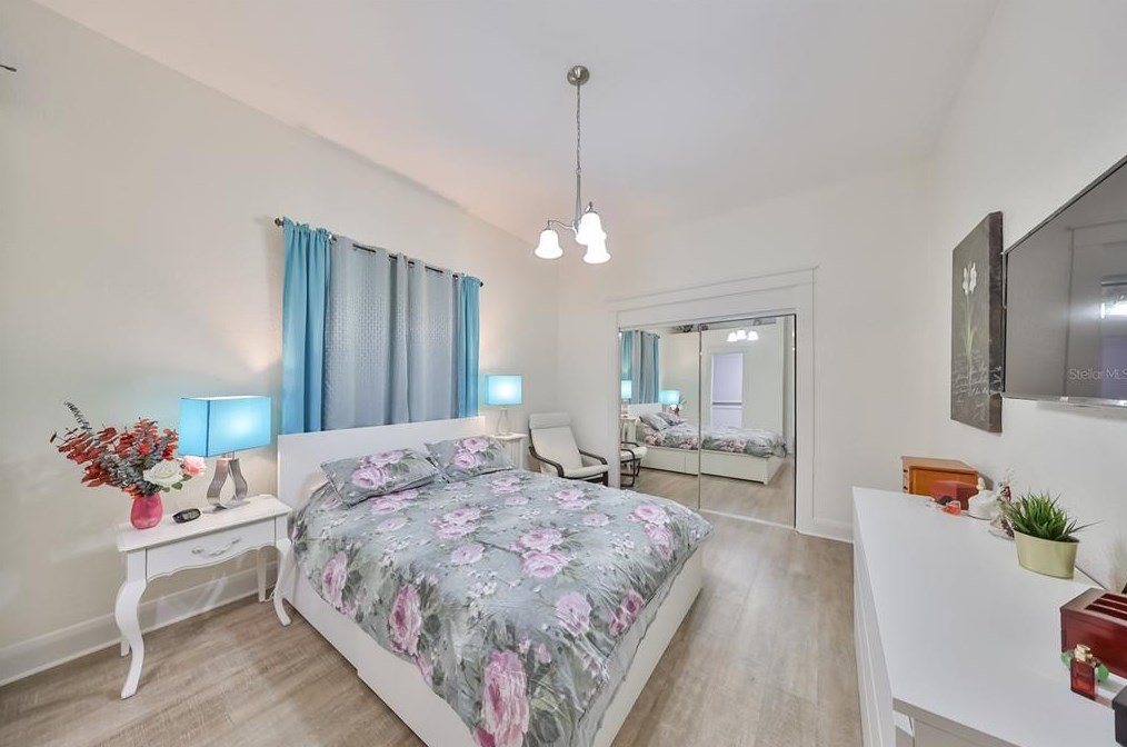 2309 North B St, Tampa FL 33609-2336 exterior