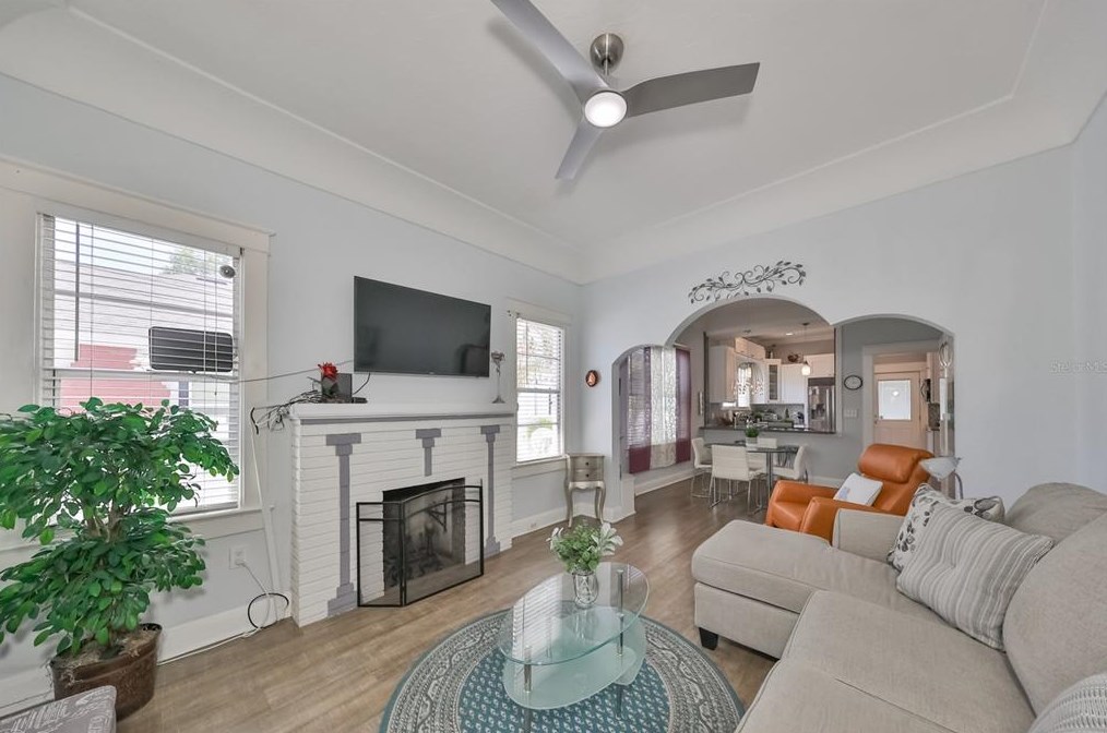 2309 North B St, Tampa FL 33609-2336 exterior