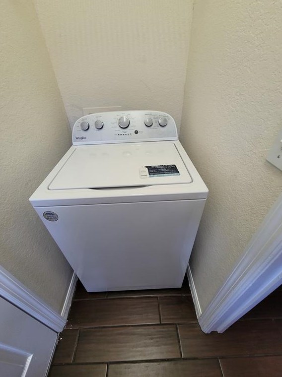 6401 Twin Bridges Dr, Zephyrhills FL 33541-8380 exterior