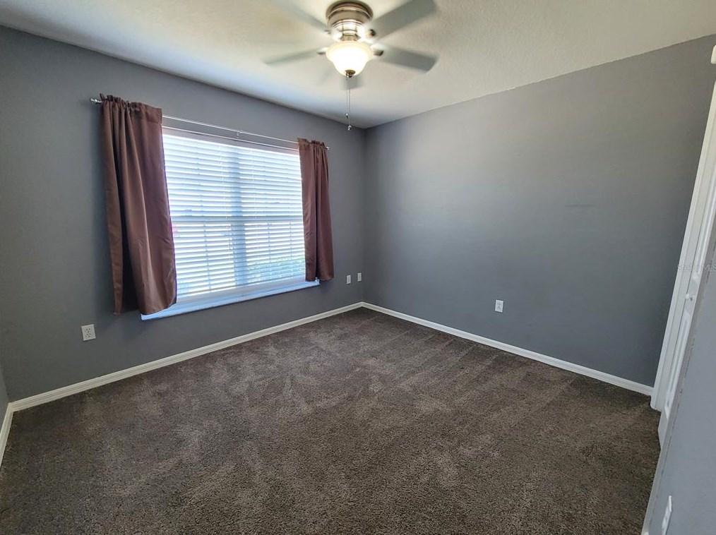 6401 Twin Bridges Dr, Zephyrhills FL 33541-8380 exterior