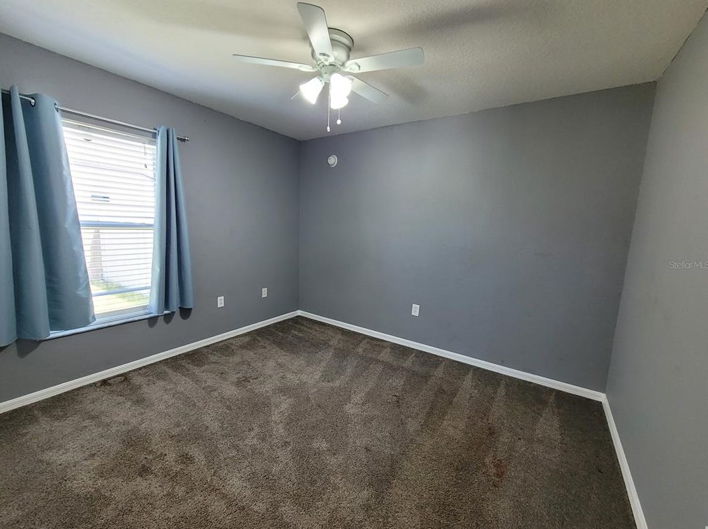 6401 Twin Bridges Dr, Zephyrhills FL 33541-8380 exterior