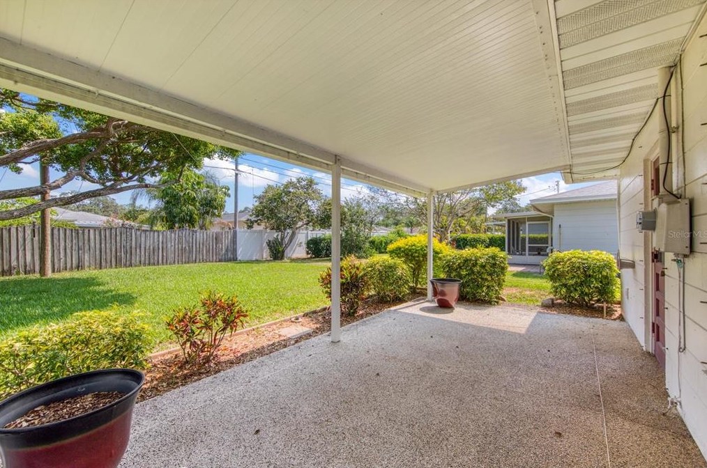 5297 35 Ter, Saint Petersburg FL  33710-2014 exterior