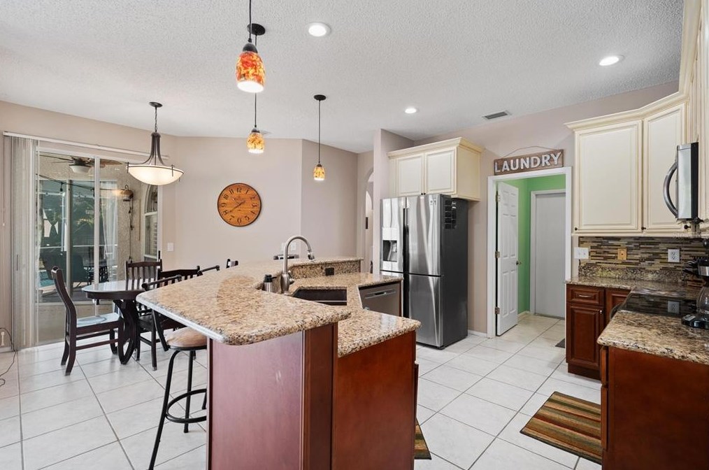 11306 Glenmont Dr, Tampa FL 33635-1531 exterior