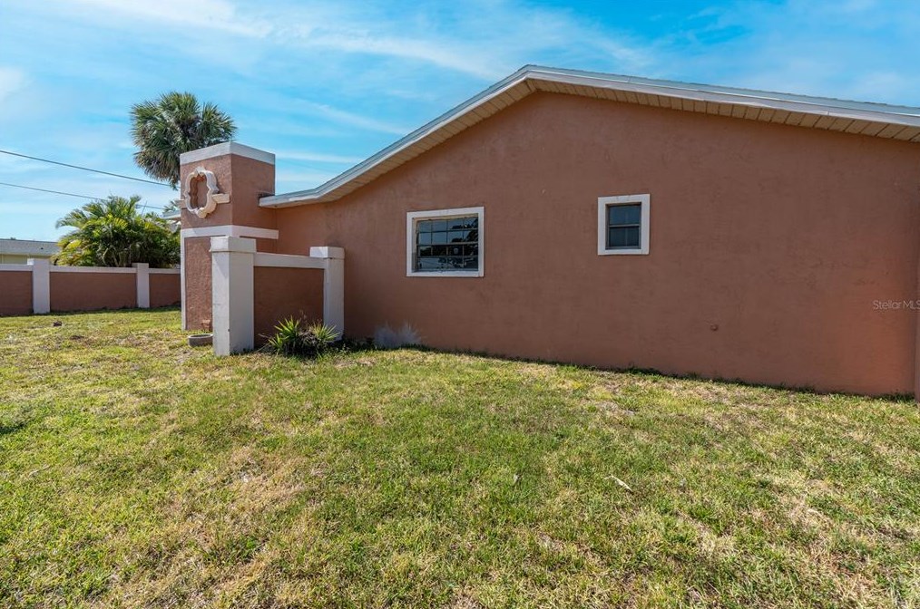 3334 Henry St, Melbourne FL 32901-8016 exterior