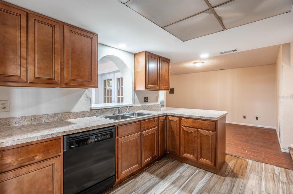 3334 Henry St, Melbourne FL 32901-8016 exterior