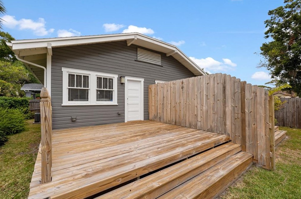 5901 Ola Ave, Tampa FL 33604-6615 exterior