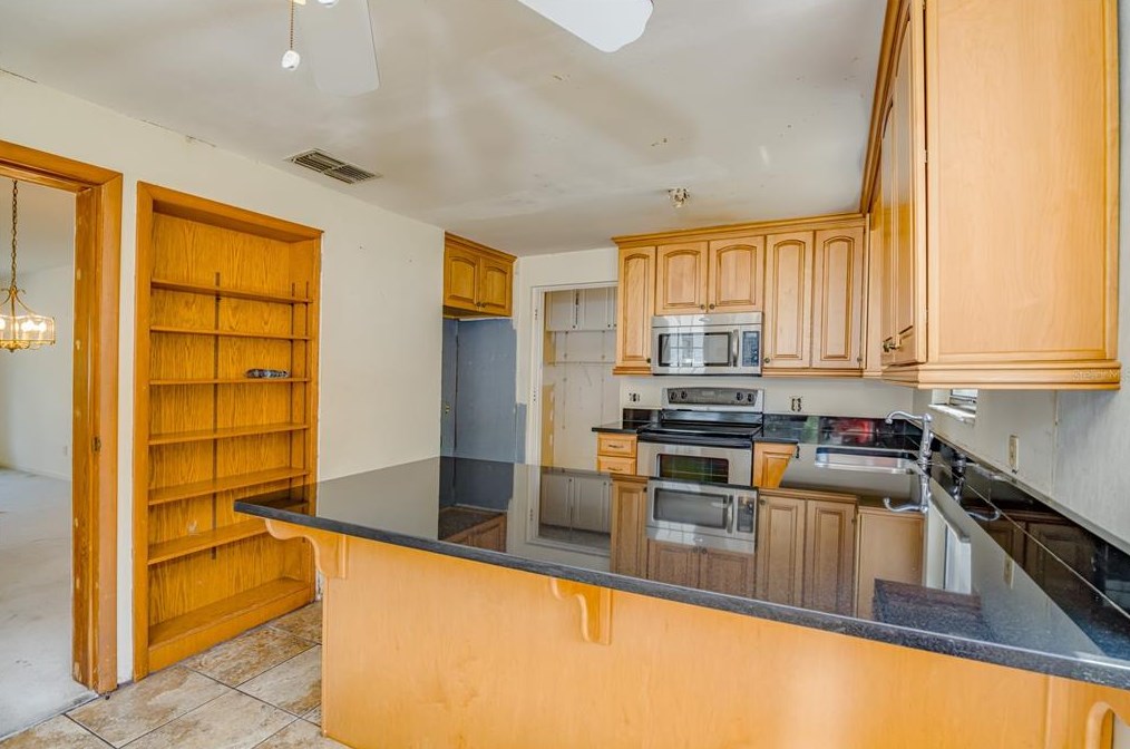 9203 Cobb Rd, Riverview FL 33578-4927 exterior