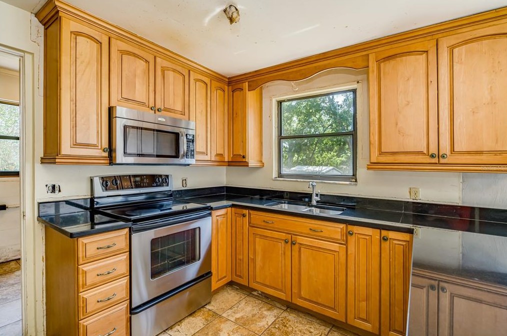 9203 Cobb Rd, Riverview FL 33578-4927 exterior