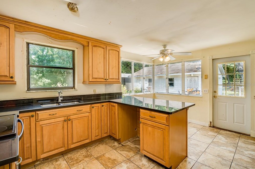 9203 Cobb Rd, Riverview FL 33578-4927 exterior