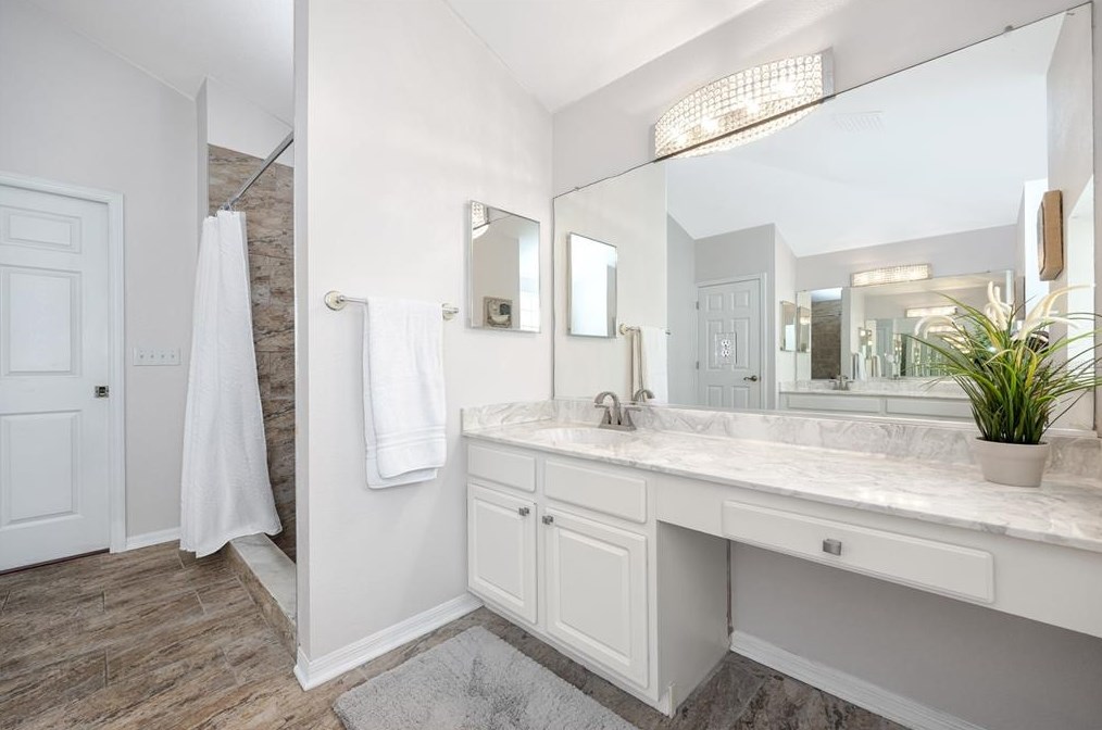 3019 Sutton Woods Dr, Plant City FL  33566-9614 exterior