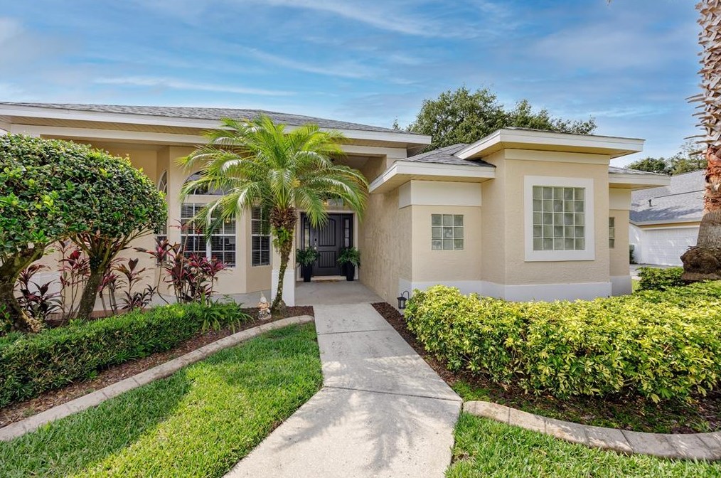 3019 Sutton Woods Dr, Plant City FL  33566-9614 exterior