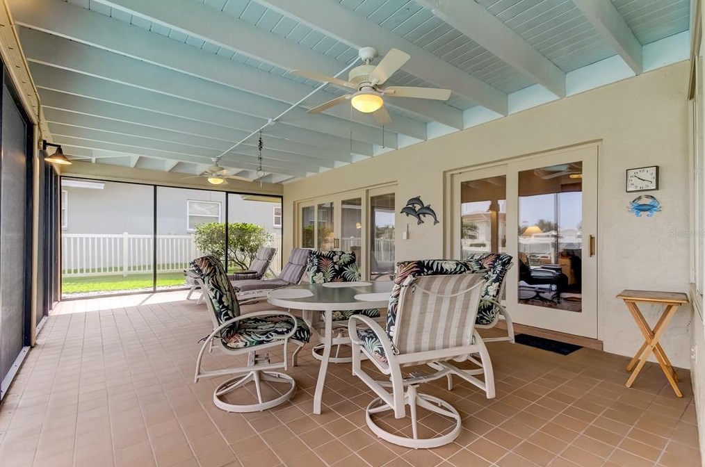4981 61 Ave, Saint Petersburg FL  33712-4921 exterior