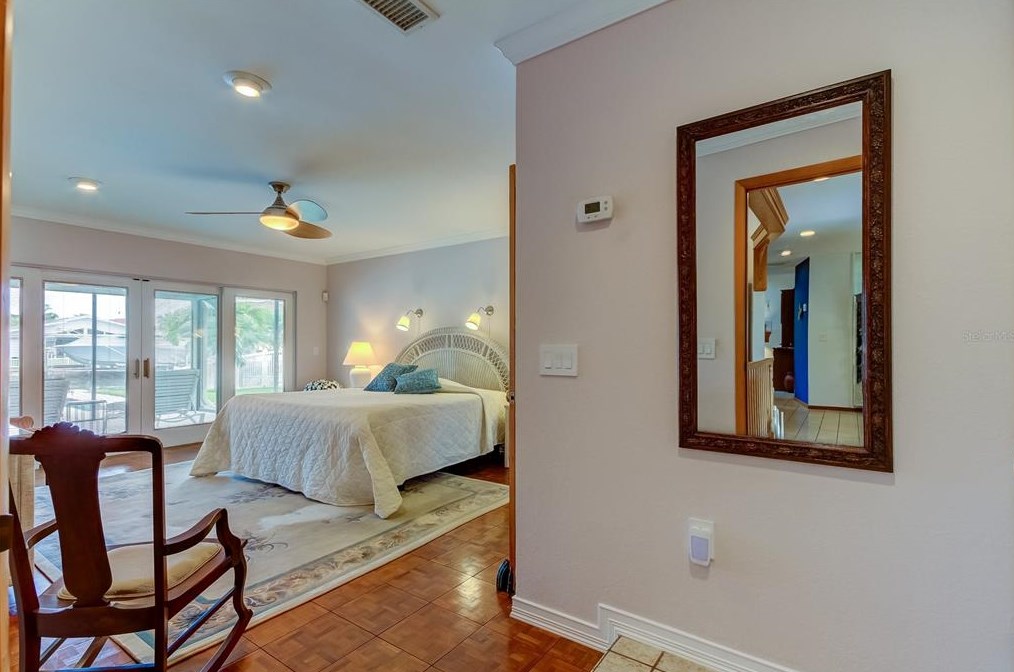 4981 61 Ave, Saint Petersburg FL  33712-4921 exterior