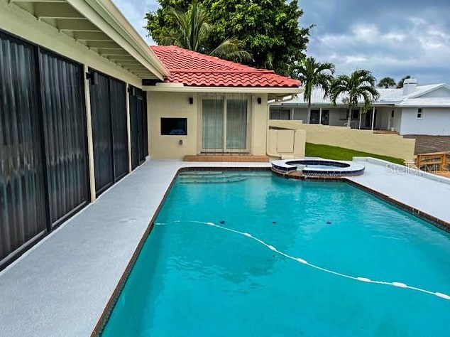 4981 61 Ave, Saint Petersburg FL  33712-4921 exterior