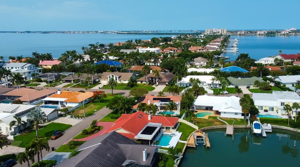 4981 61 Ave, Saint Petersburg FL  33712-4921 exterior