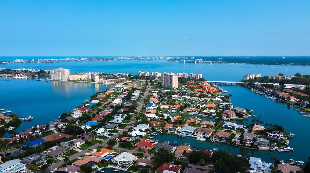 4981 61 Ave, Saint Petersburg FL  33712-4921 exterior