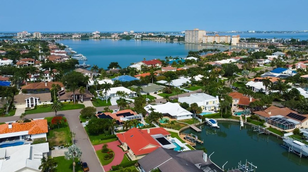 4981 61 Ave, Saint Petersburg FL  33712-4921 exterior
