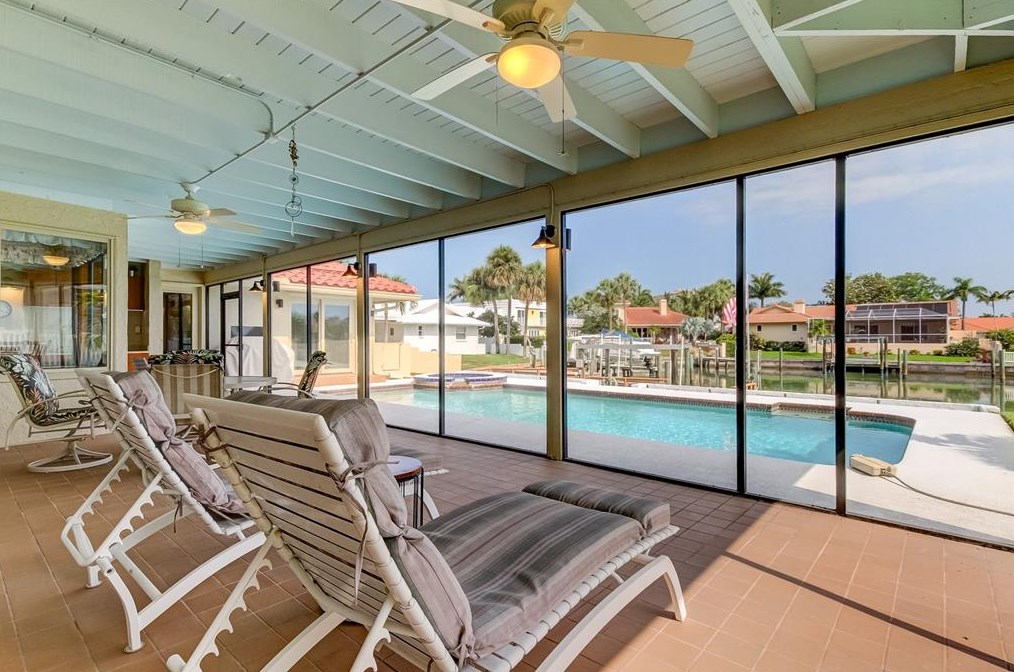 4981 61 Ave, Saint Petersburg FL  33712-4921 exterior