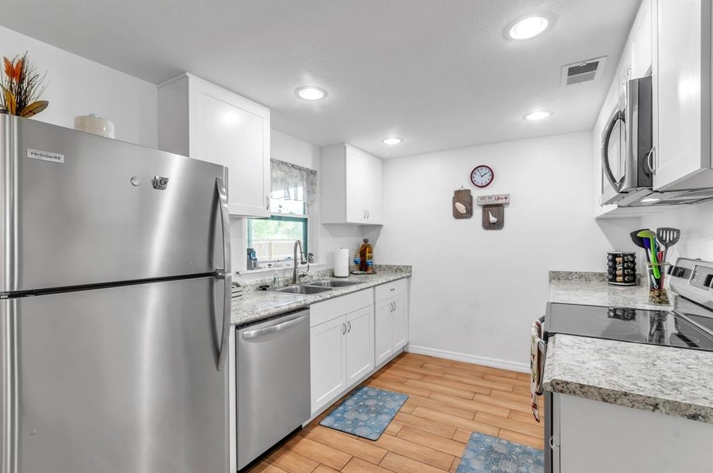 1309 Ironworks Ln, Tarpon Springs FL  34689-2937 exterior