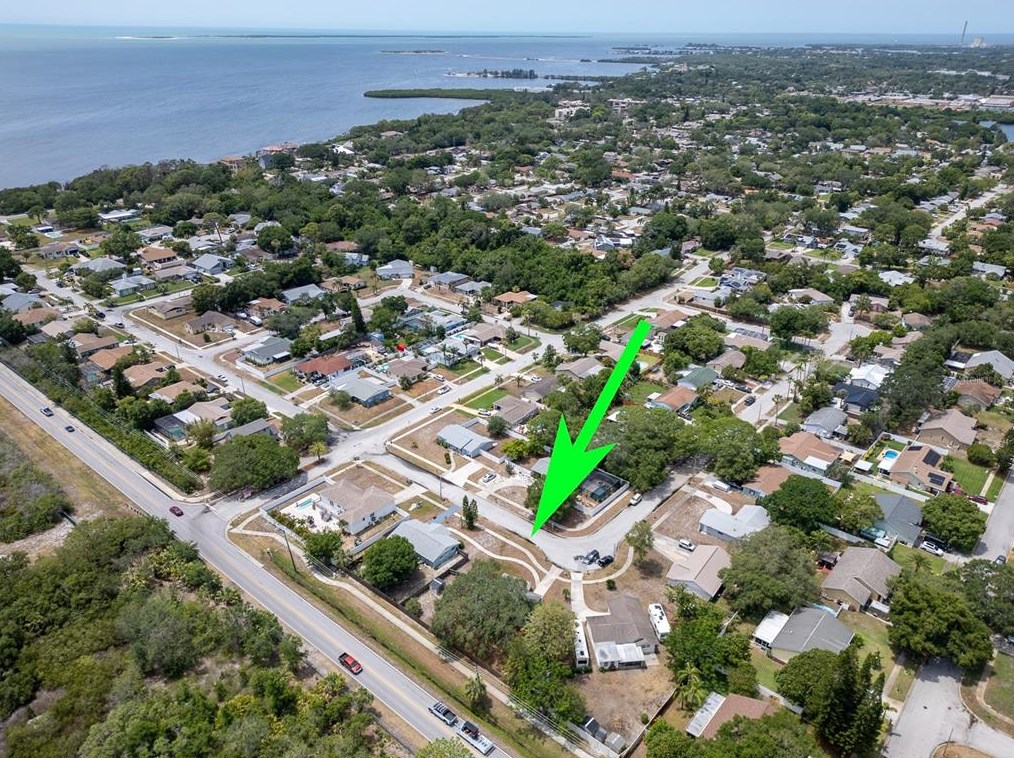 1309 Ironworks Ln, Tarpon Springs FL  34689-2937 exterior