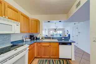 16550 Gulf Blvd, North Redington Beach, FL 33708 - Photo 17