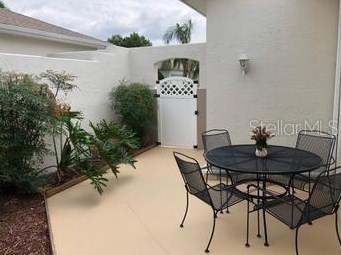 769 Tremont Greens Ln, Ruskin FL  33573-8040 exterior