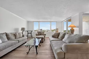 736 Island Way, Clearwater Beach, FL 33767 - Photo 7