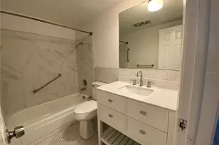 911 Washington Ave, Largo, FL 33770 - Photo 9