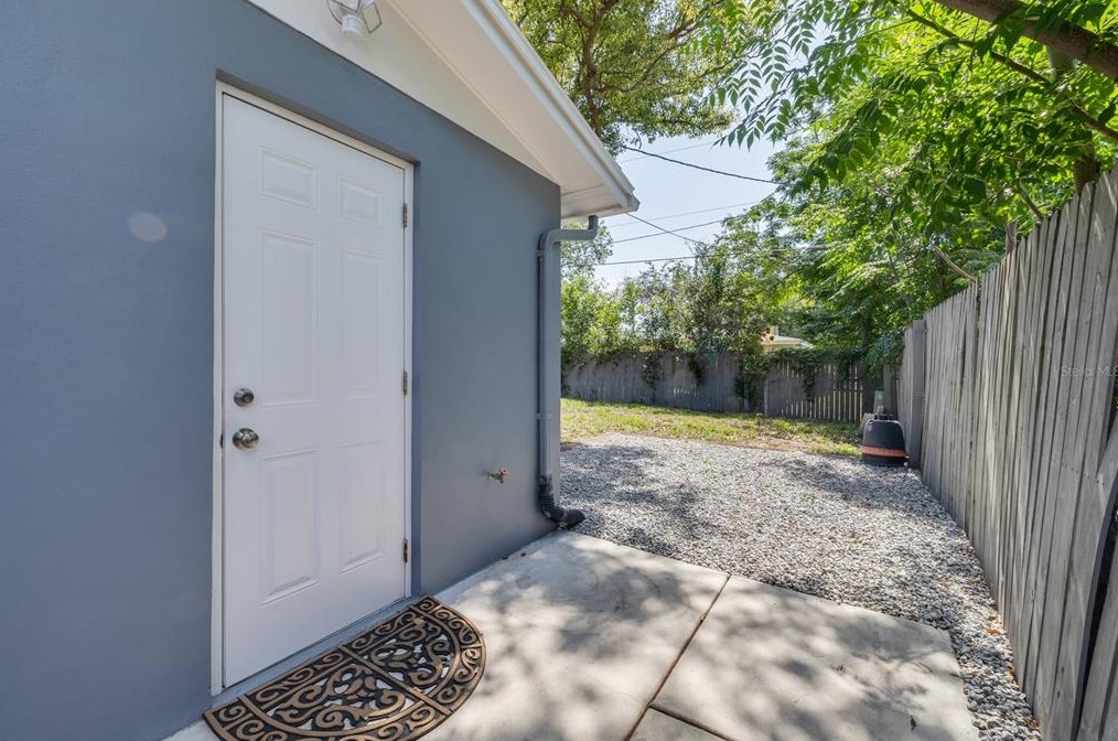 1451 Bookman Dr, Tarpon Springs FL  34690-6240 exterior