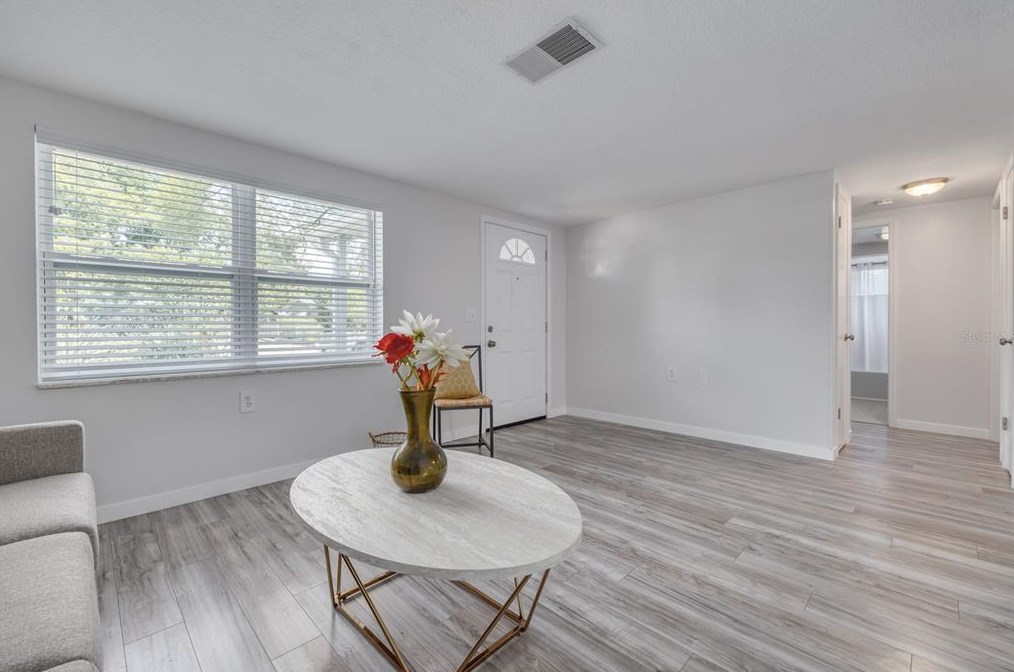 1451 Bookman Dr, Tarpon Springs FL  34690-6240 exterior