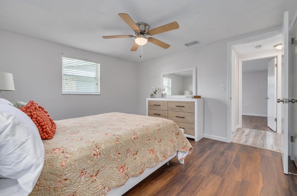 1451 Bookman Dr, Tarpon Springs FL  34690-6240 exterior