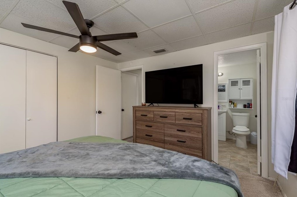 1709 Carnegie Cir, Tampa FL 33619-5623 exterior