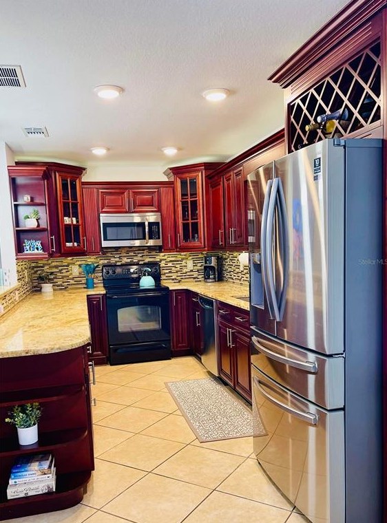 527 Chevy Chase Dr, Sarasota FL 34243-1317 exterior