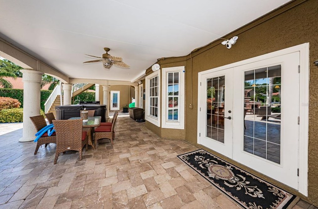 1303 Jasmine Ave, Tarpon Springs FL  34689-5230 exterior