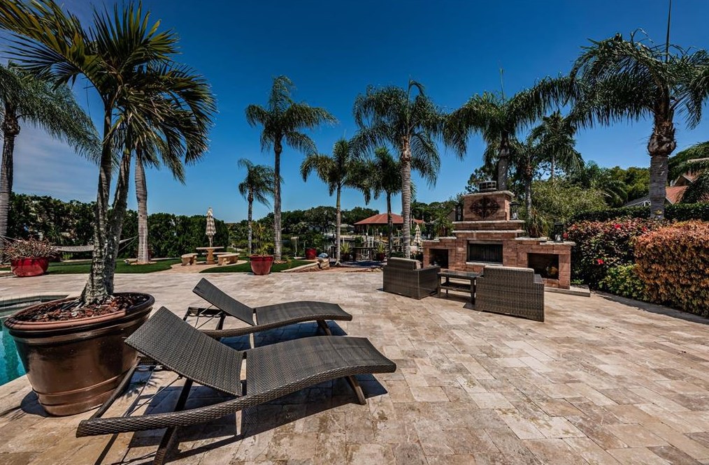 1303 Jasmine Ave, Tarpon Springs FL  34689-5230 exterior